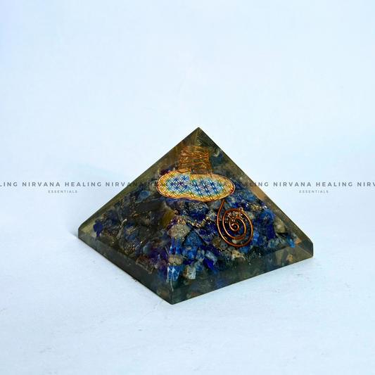 LAPIS LAZULI PYRAMID (Communication, Truth, Ease Of Expression And Wisdom) image 1