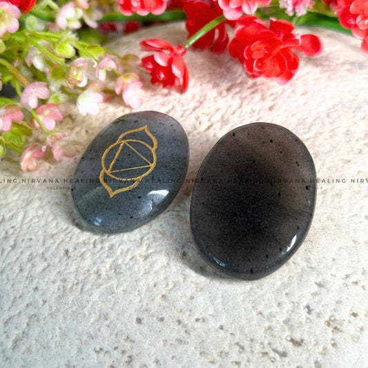 THIRD EYE CHAKRA BLUE APATITE ZIBU COIN (Goal Setting, Motivation, Manifestation And Communication).
image 1
