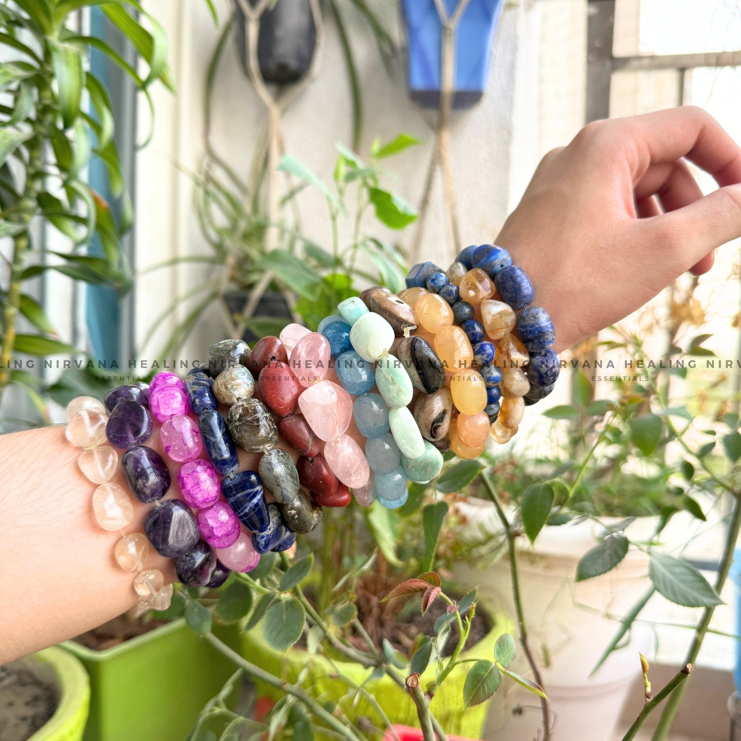 CLEAR QUARTZ TUMBLE OVAL BEADED BRACELET (Mental Clarity, Master Healer And Energy Amplifier).
image 4