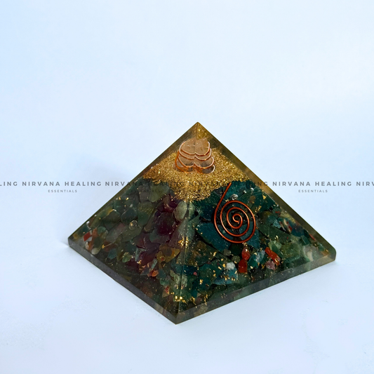 GREEN JADE PYRAMID (Luck, Harmony, Peace And Abundance) image 1