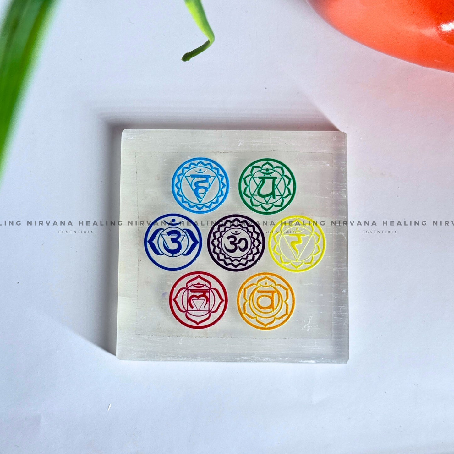 SELENITE 7 CHAKRAS COLOUR CHARGING PLATE (Aura Cleansing ,Charging, Cleansing And Purification). image 0