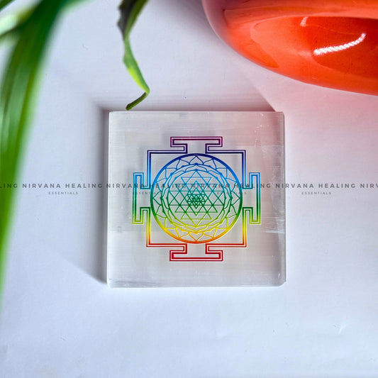 SELENITE SHREE YANTRA CHARGING PLATE (Aura Cleansing ,Charging, Cleansing And Purification). image 0