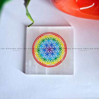 SELENITE FLOWER COLOUR CHARGING PLATE (Aura Cleansing ,Charging, Cleansing And Purification). image 0