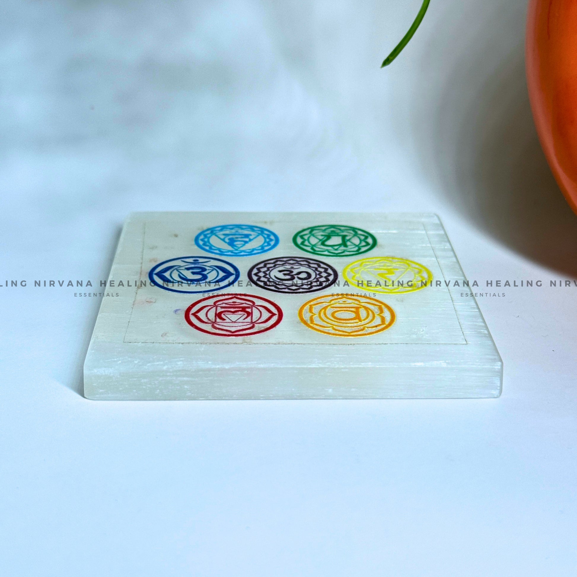 SELENITE 7 CHAKRAS COLOUR CHARGING PLATE (Aura Cleansing ,Charging, Cleansing And Purification). image 2