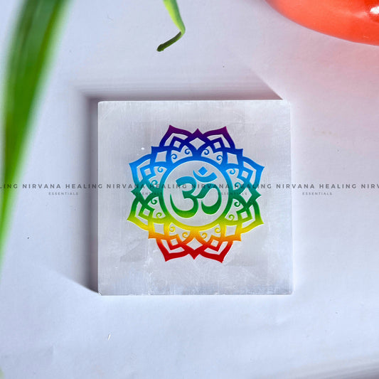 SELENITE AUM CHARGING PLATE (Aura Cleansing ,Charging, Cleansing And Purification). image 0