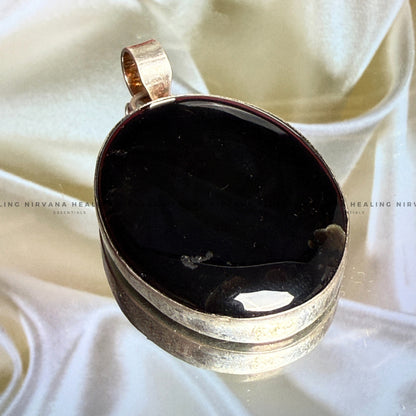 BLACK AGATE PENDANT (Grounding, Protection, Success And Courage) image 0