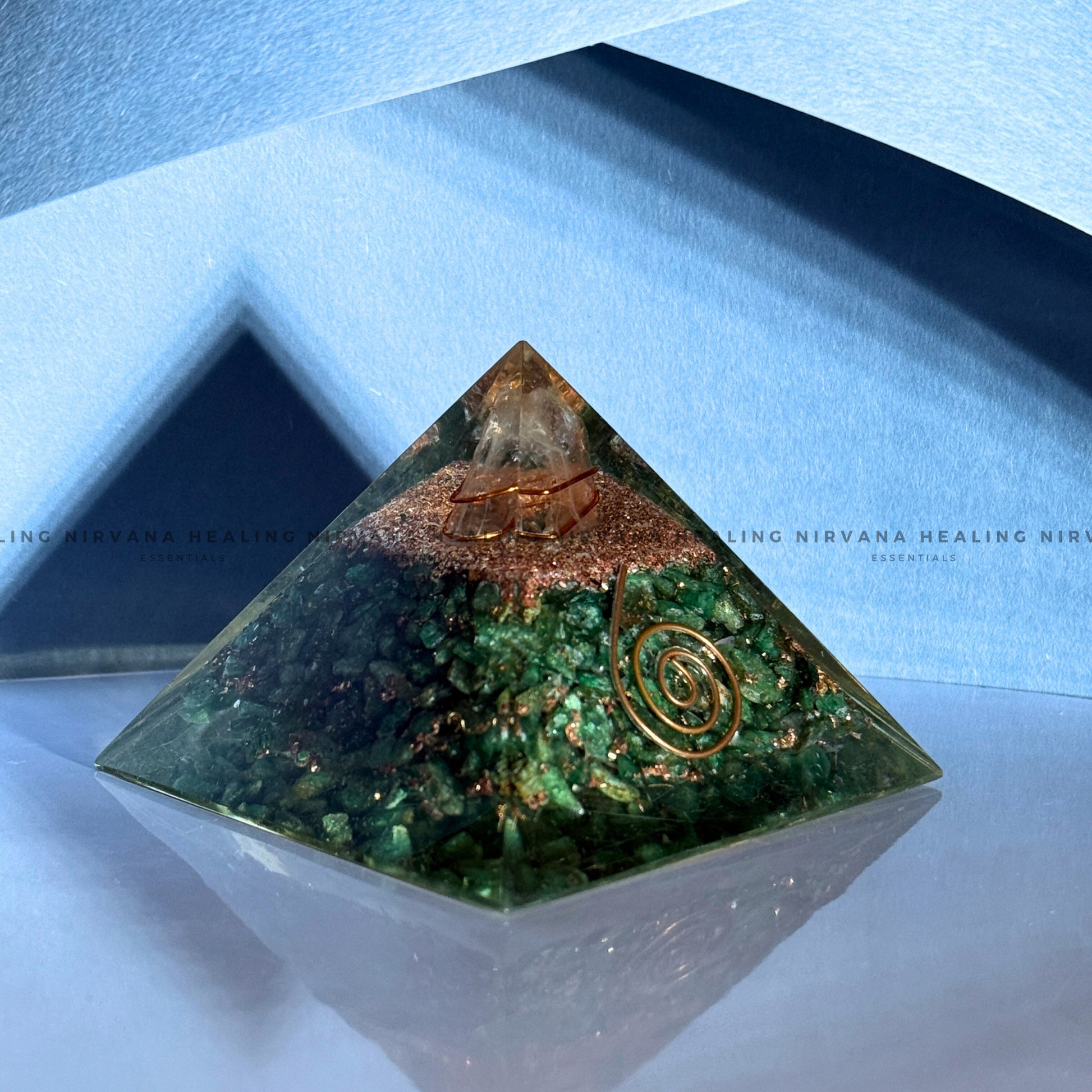 GREEN AVENTURINE PYRAMID (Luck, Money, Abundance, Career And Growth).  image 3
