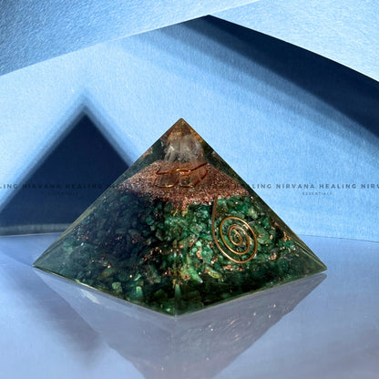 GREEN AVENTURINE PYRAMID (Luck, Money, Abundance, Career And Growth).  image 3