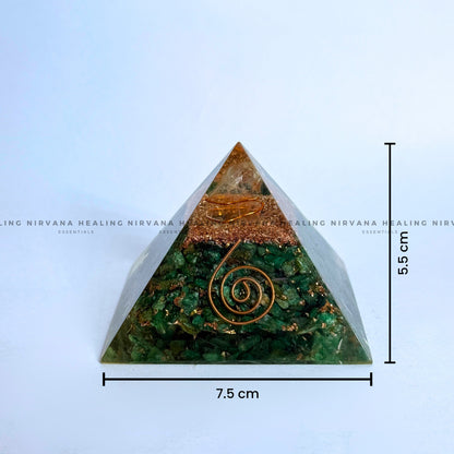 GREEN AVENTURINE PYRAMID (Luck, Money, Abundance, Career And Growth).  image 2