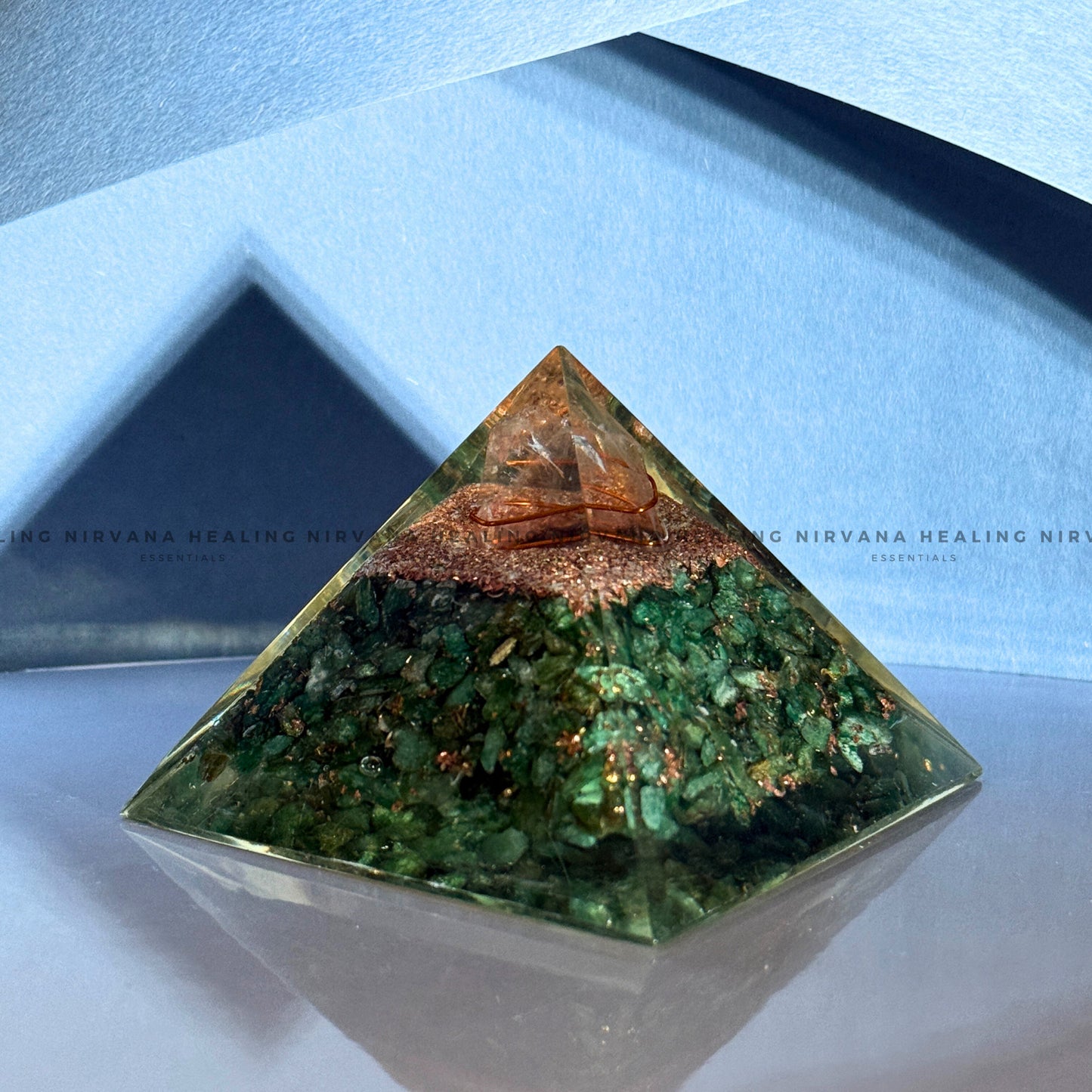 GREEN AVENTURINE PYRAMID (Luck, Money, Abundance, Career And Growth).  image 4