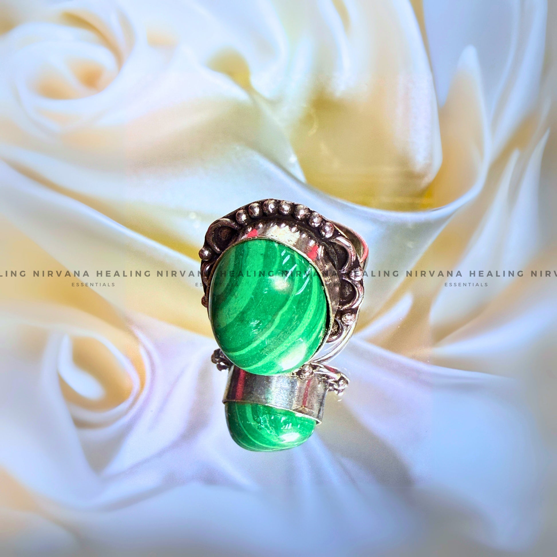 MALACHITE ROUND RING (Transformation, Pain Reliever And Emotional Healing) .  image 3