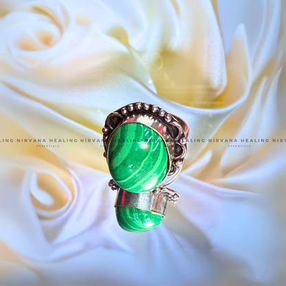 MALACHITE ROUND RING (Transformation, Pain Reliever And Emotional Healing) .  image 3
